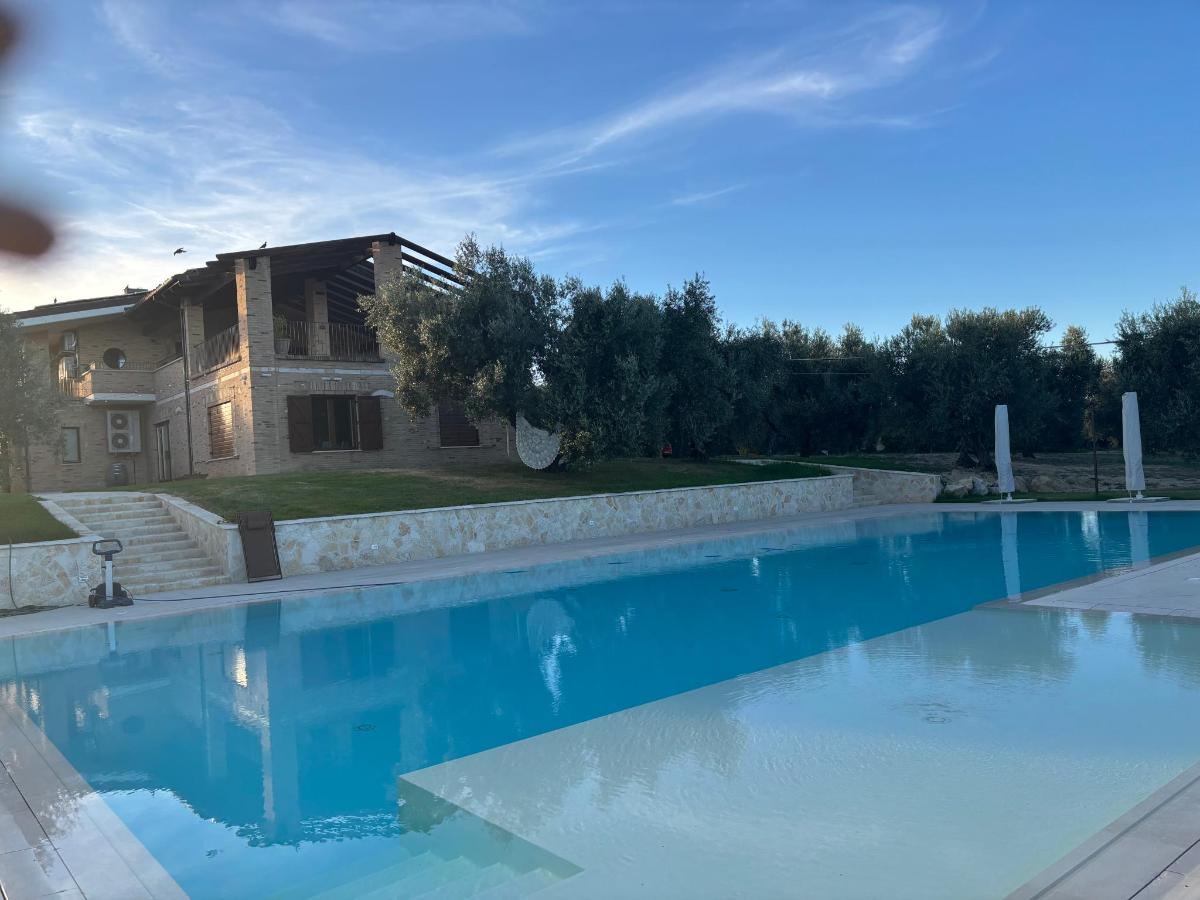 Piscina di Agriturismo L'Elisir di Atena o nelle vicinanze
