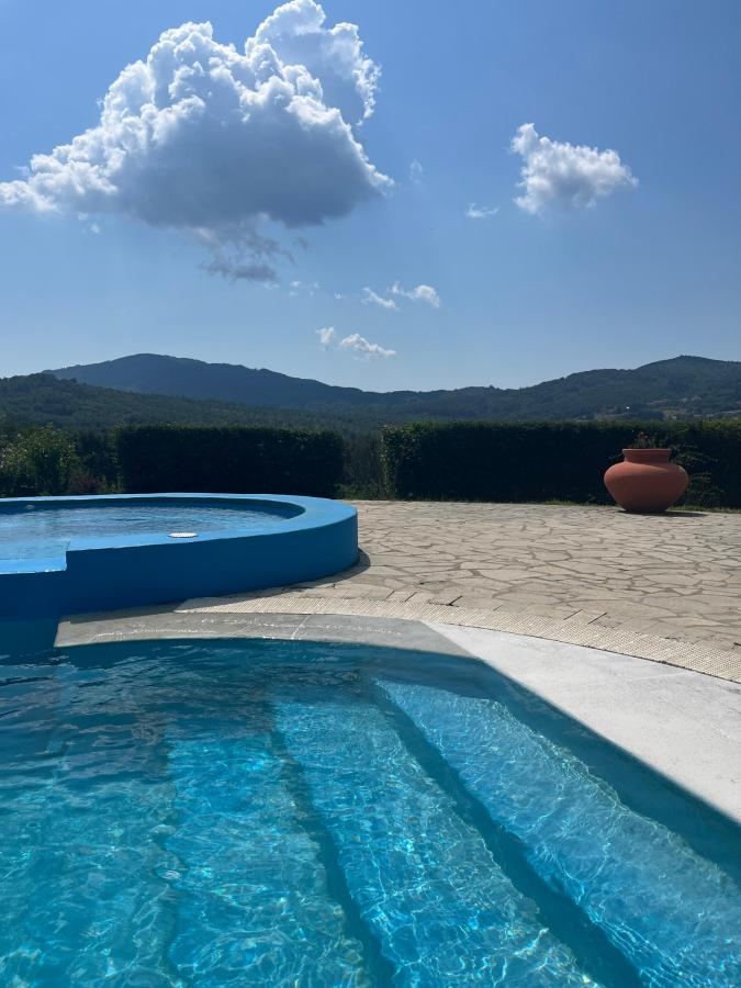 Piscina di La Rosa Nel Bicchiere o nelle vicinanze